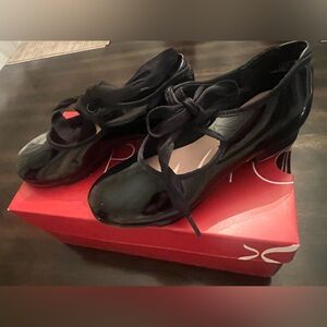 Capezio Black Patent Leather Jr Tyette tap shoes